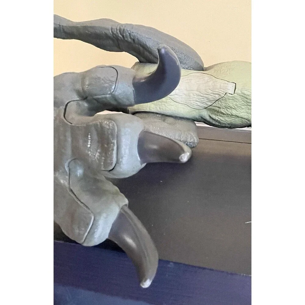 Mattel Jurassic World Super Colossal Velociraptor Blue 3.5ft Dinosaur Toy GCT93